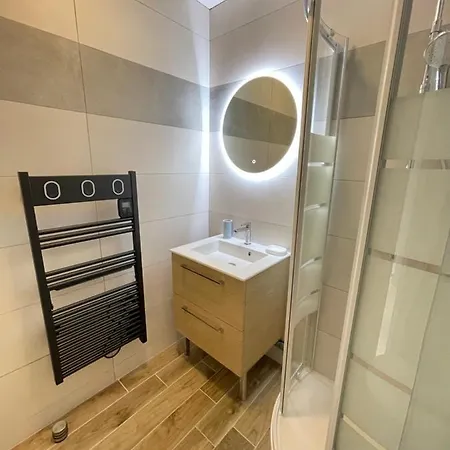 Cosy Proche De La Gare Apartment *